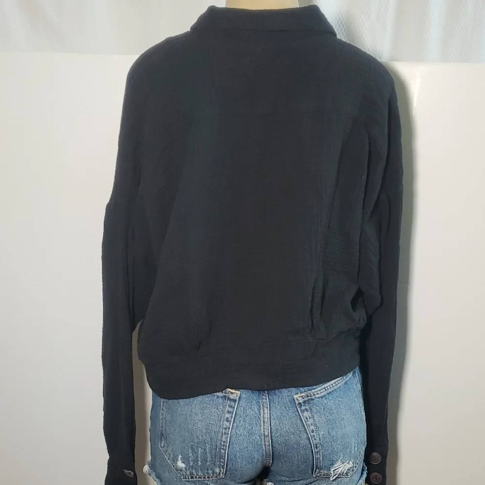 Free People Women's Sun streaks Tie Front long sleeve Black blouse Sz L